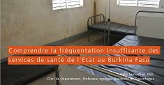 Værelse med senge i Burkina Faso på fransk